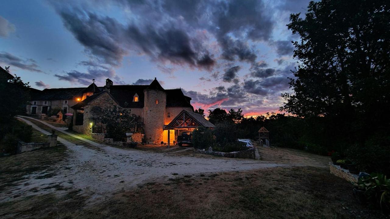 Gites Des 3 Vallees Salignac Eyvigues Exterior foto