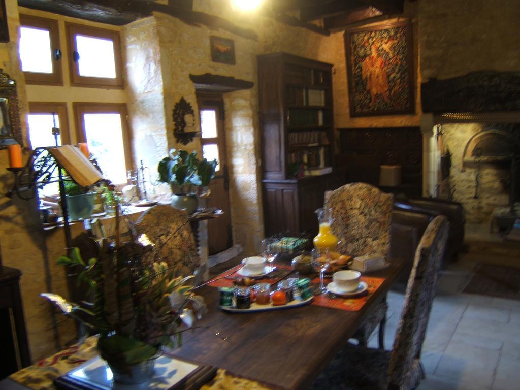 Gites Des 3 Vallees Salignac Eyvigues Exterior foto