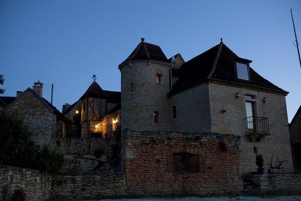 Gites Des 3 Vallees Salignac Eyvigues Exterior foto