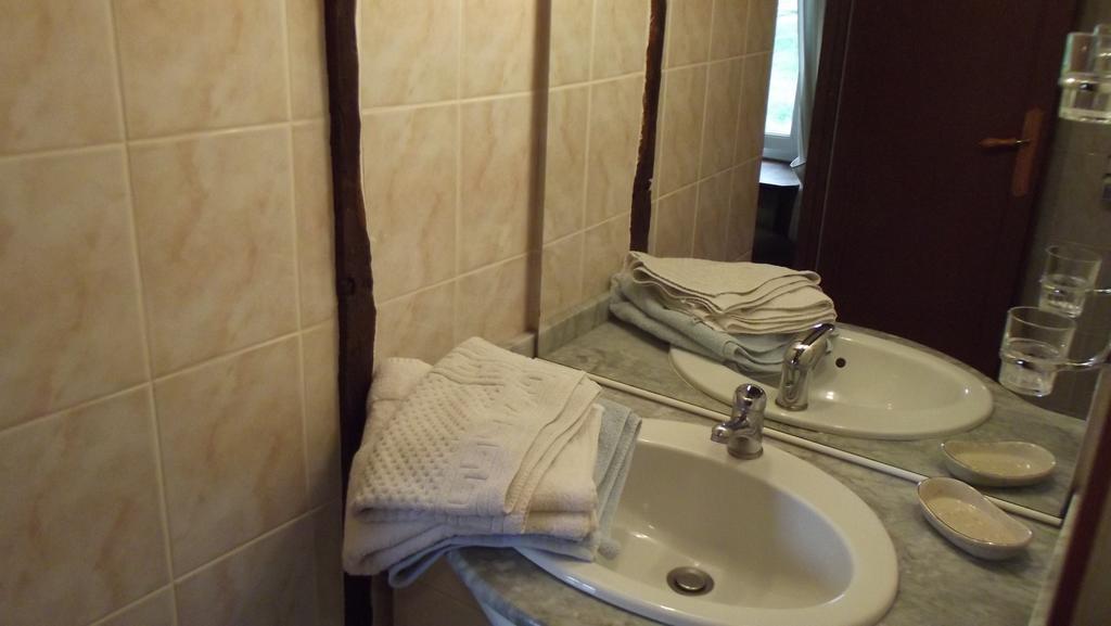 Gites Des 3 Vallees Salignac Eyvigues Exterior foto