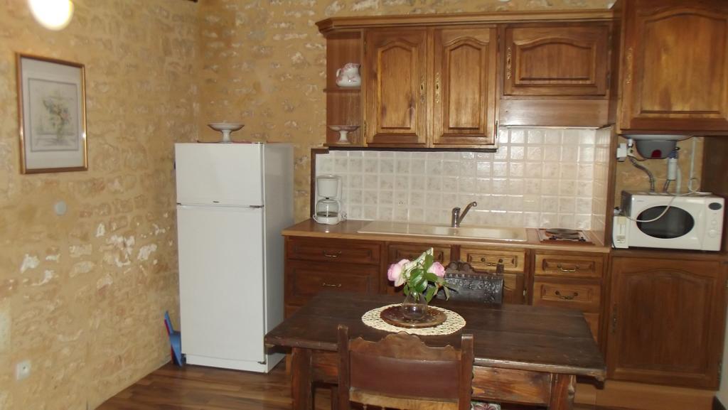 Gites Des 3 Vallees Salignac Eyvigues Exterior foto