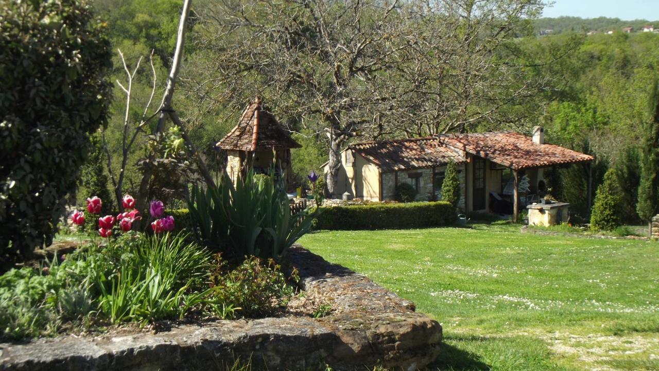 Gites Des 3 Vallees Salignac Eyvigues Exterior foto